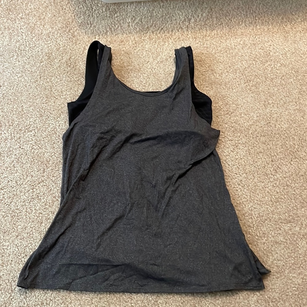 Ivivva gray and black tank